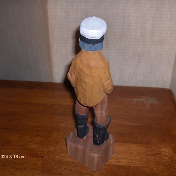 Hand Carved Sea Captain Figure. Boat Works - Picture 3 of 8